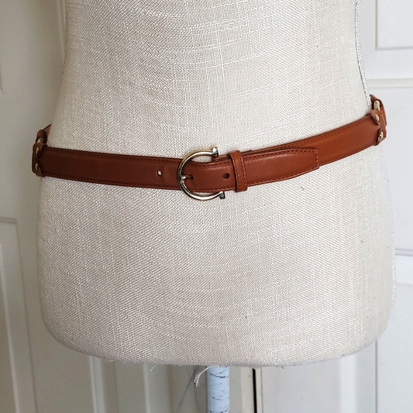 Salvatore Ferragamo Accessories - Salvatore Ferragamo leather belt size M brown